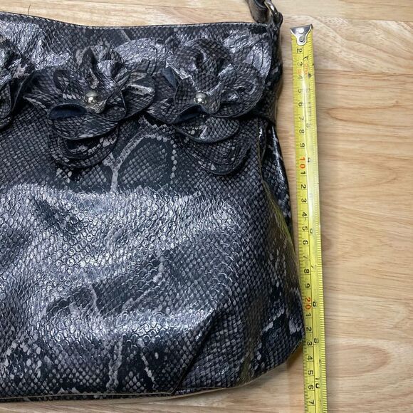 Nicole Miller, Snakeskin Print Gray Black Vegan Leather, Rosette Accents Womens - Picture 7 of 12